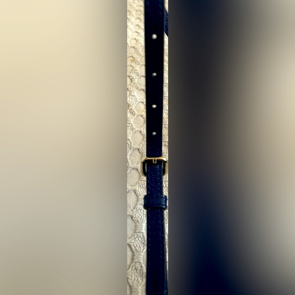 Kate Spade ostrich embossed purse - Picture 5 of 8